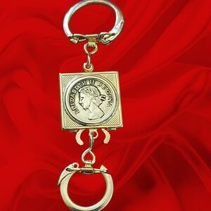 Vintage Queen Elizabeth II Regina Detachable Quick Release Keychain Gold Tone
